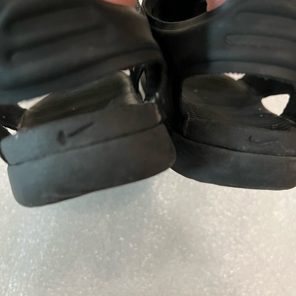 [8C/9C]Boy Summer 2 Pairs Sandal- Nike and Native - Picture 4 of 10